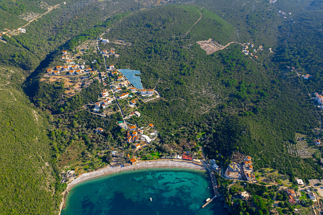 Urbanized Plots Near the Sea in Herceg Novi (4556 m² or separately 2090 m² and 2466 m²) – Great Investment Opportunity